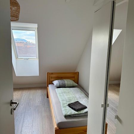 R77 Apartment Downtown - Penthouse بودابست المظهر الخارجي الصورة