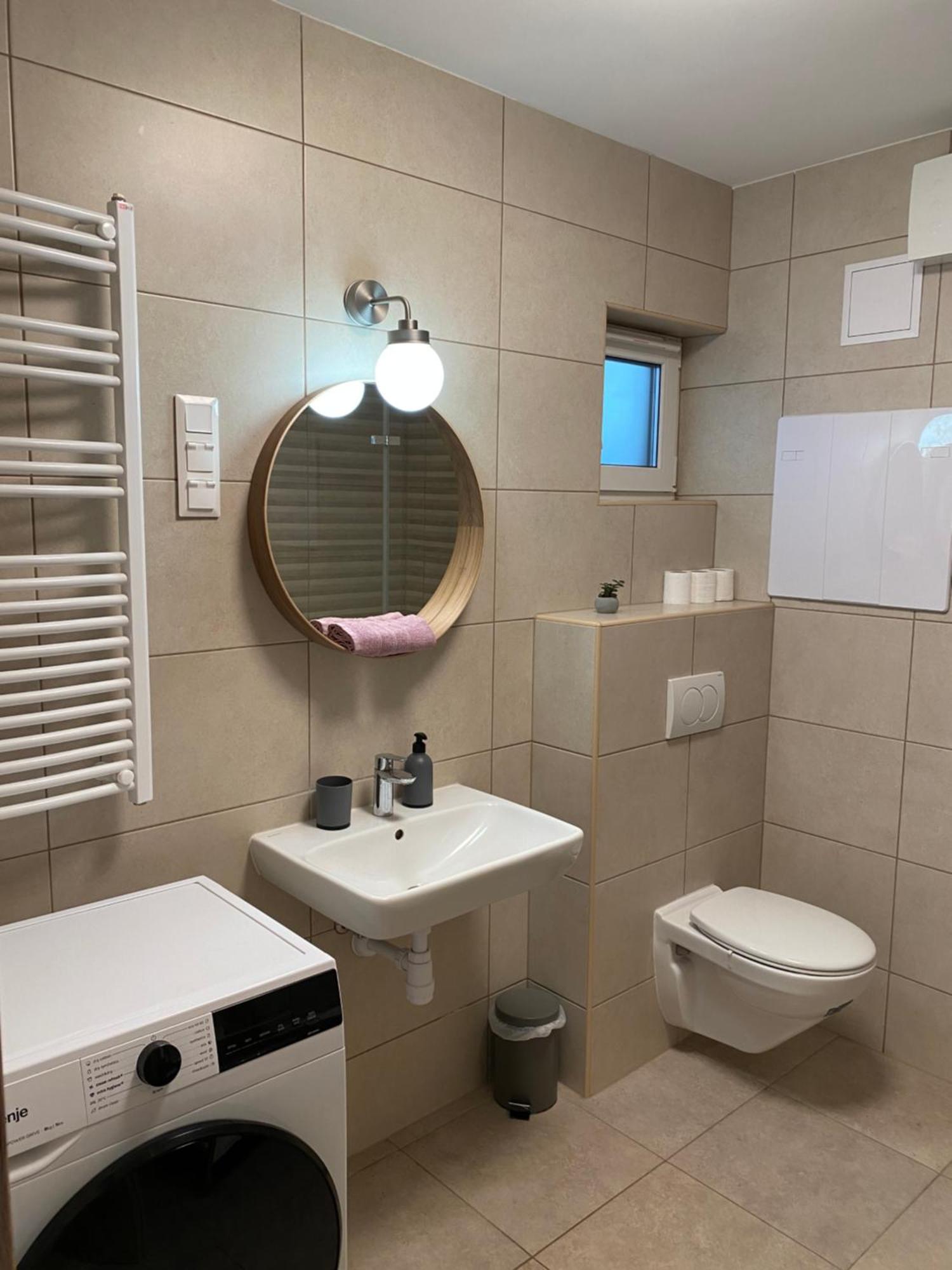 R77 Apartment Downtown - Penthouse بودابست المظهر الخارجي الصورة
